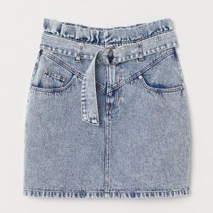 H&M divided denim skirt size 4 NWT short 5 pocket